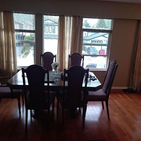Apartament Green&White House Coquitlam Zewnętrze zdjęcie
