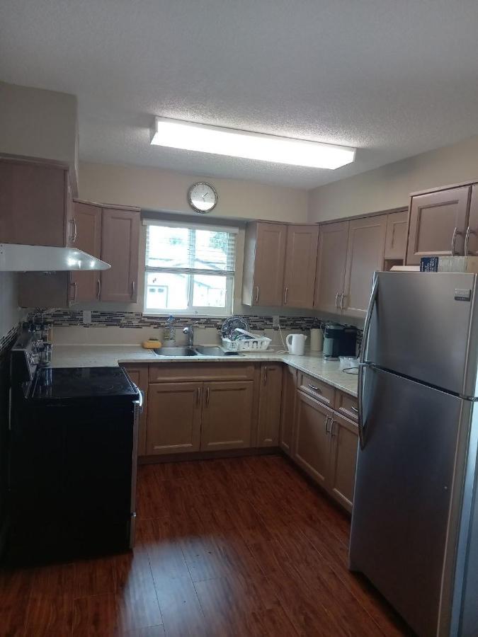 Apartament Green&White House Coquitlam Zewnętrze zdjęcie